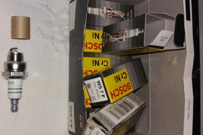 Свеча зажигания Bosch Germany для бензопил- фото № 6