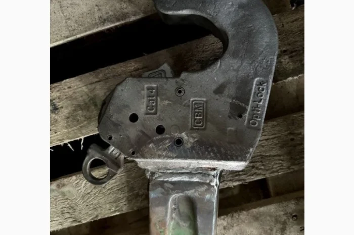 Тяга задньої навіски Ремонт нижних рычагов навески John Deere RE292113- фото № 2