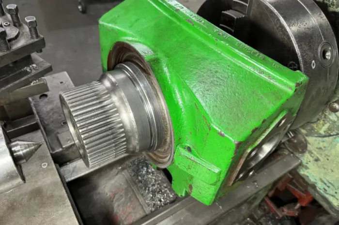 Поворотные кулаки трактора John Deere R135865 Восстановление- фото № 1