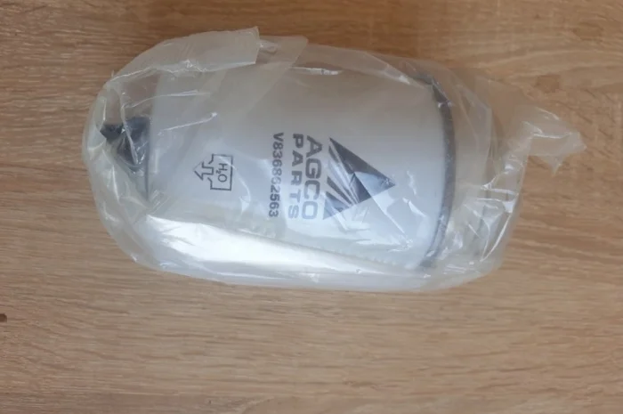 Фильтр топливный AGCO v836862563- фото № 1