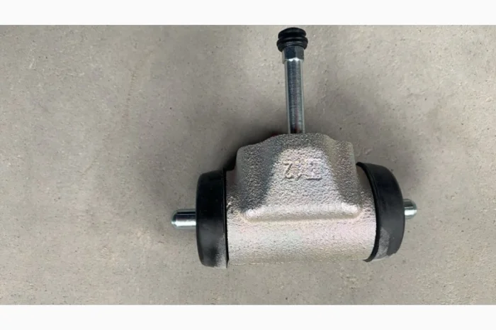 Циліндр гальмівний URSUS, DESTA- фото № 1