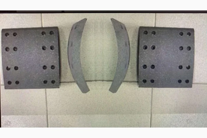 Накладки гальмівні на тролейбус Белкомунмаш 321, 32103, 32104, 32105- фото № 1