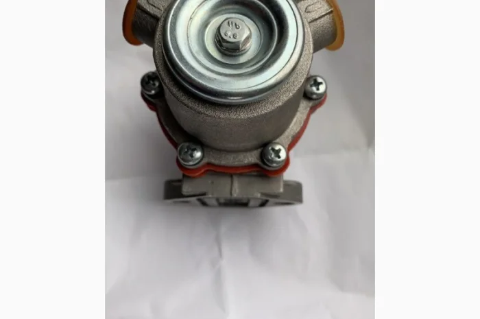 Помпа ручної підкачки палива до МТЗ-320, МТЗ-321, МТЗ-320.4, МТЗ-320.5- фото № 1