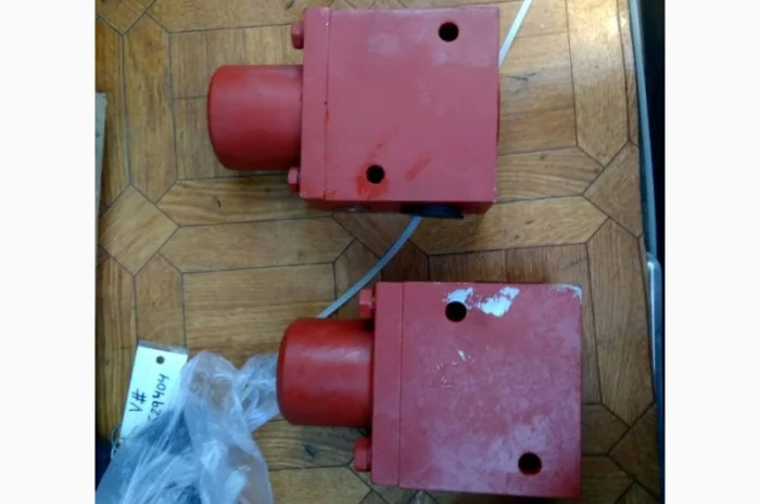 Гидрозамки подьема стрел автокранов Январец, Краян, Bumar, Броварчанин продажа в Украине- фото № 1