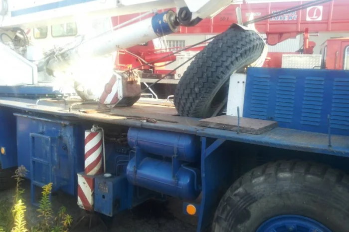 Автокран КС6472(DST402) продажа в Украине- фото № 3