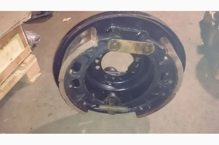 Щит тормозной Т-150К в сборе- фото № 1