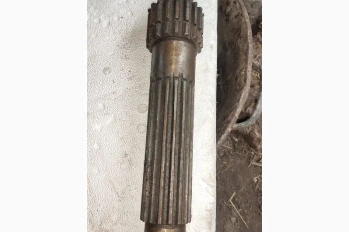 Вал КПП 1-й передачи и заднего хода МТЗ (70-1701382) п-во СССР- фото № 1