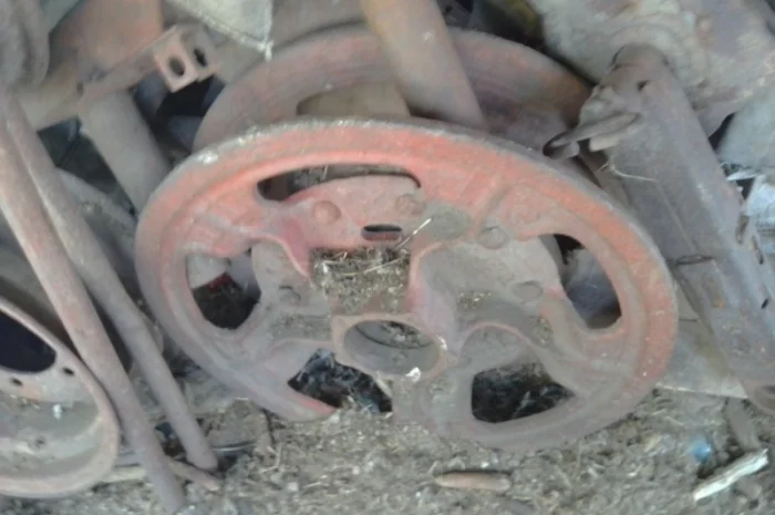 Колесо направляющее дт-75 (болотник) болотоход (Б77.32.042-1А)- фото № 1