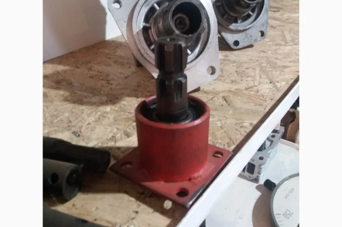 Стакан под насос дозатор ЮМЗ-6- фото № 2