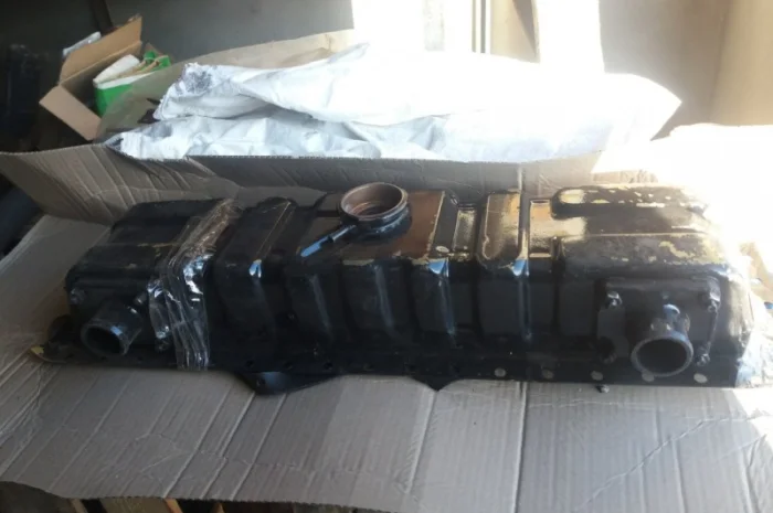 Бачок радиатора верхний Т-150 (150У.13.030)- фото № 1