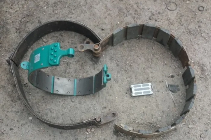 Ленты тормозные ДТ-75- фото № 1