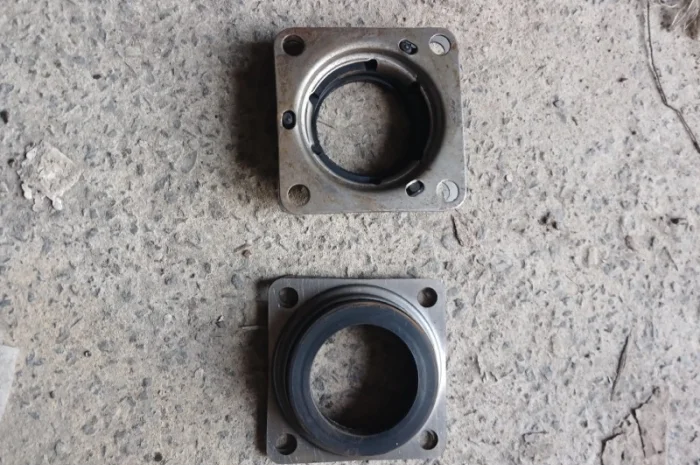 Уплотнение цапфы каретки ДТ-75 (85.31.021)- фото № 1