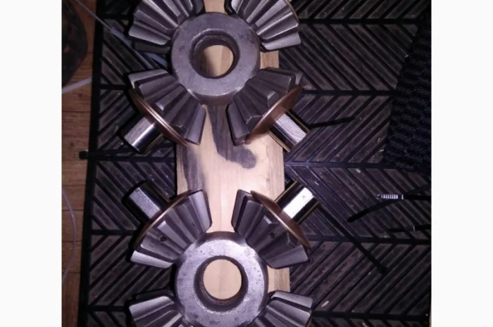 Запчасти на редуктор хода автокранов Като NK70 и др продажа в России, Украине, Казахстане- фото № 2