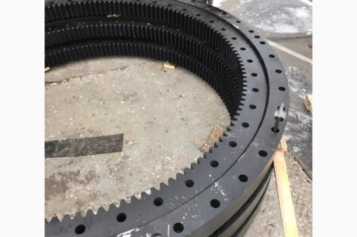 Опорно-поворотные устройства для экскаваторов Komatsu продажа в Украине- фото № 2