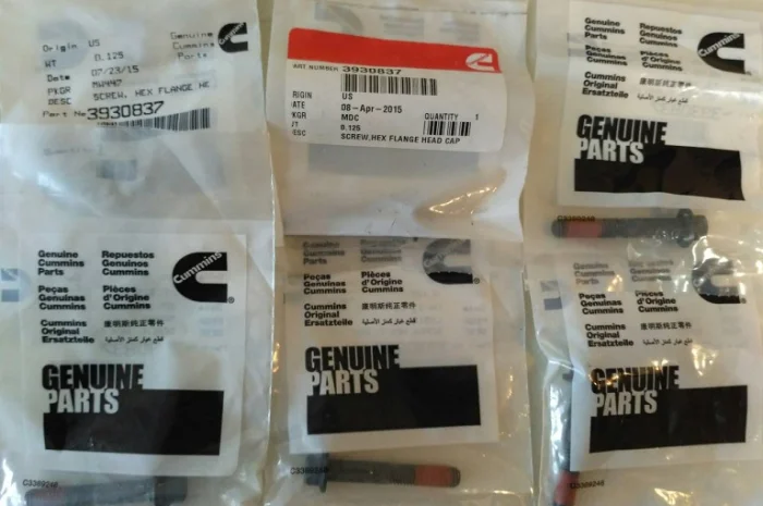 3930837 Болт крепления топливной рампы Cummins- фото № 1