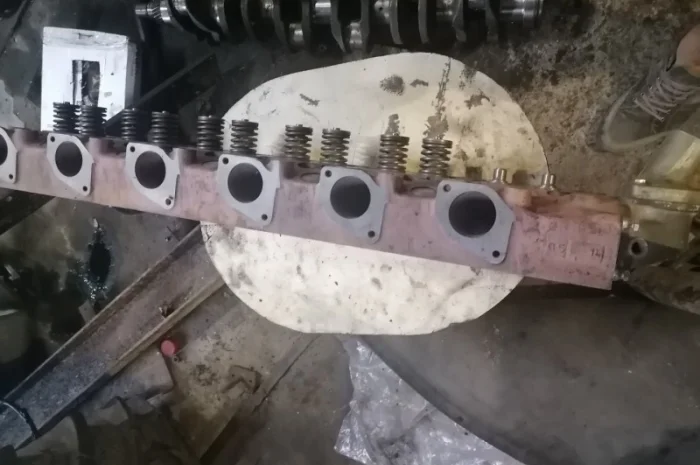 Головка блоку циліндрів TATRA UDS-114 на двигун Z8602- фото № 2