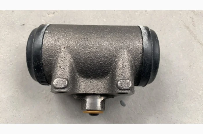 Робочий гальмівний циліндр AVIA 31- фото № 3