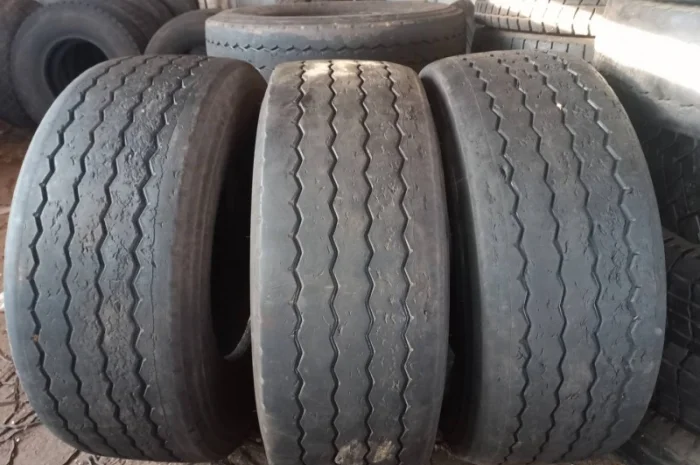 Бу шина 385/65R22.5 Bridgestone / Michelin (нарезка) прицеп- фото № 1