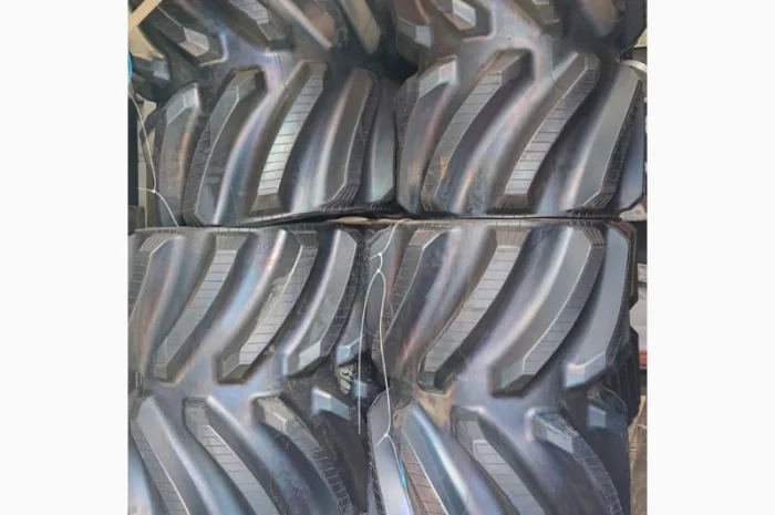 Резиновая гусеница трактор Challenger mt865b- фото № 1