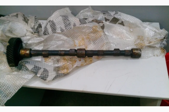 Распредвал ЮМЗ- фото № 1