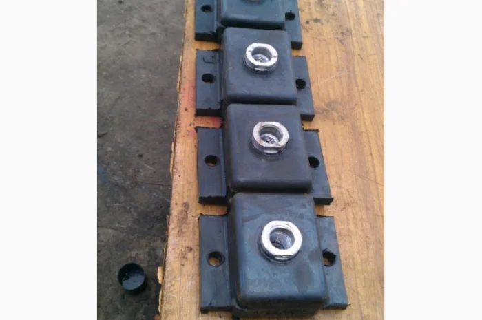 Подушка двигателя, коробки К-700- фото № 2