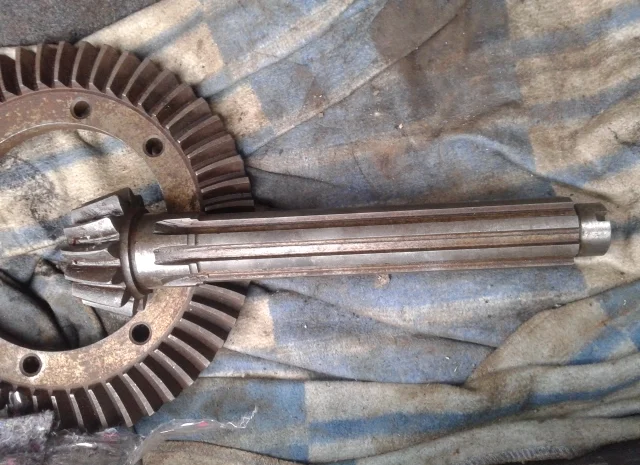 Вал вторичный ЮМЗ-6 40-1701105 СССР- фото № 2