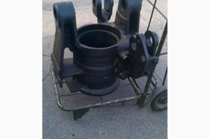 Корпус шарнира Т-150 (151.30.018-3) (пушка)- фото № 5