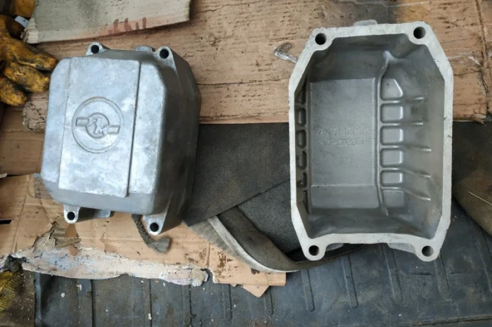 Крышка головки ЯМЗ-240 (раздельная)- фото № 1