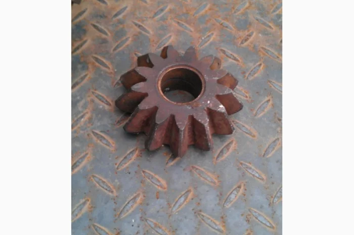 Сателлит дифференциала 36-2403024-А1 (ЮМЗ-6, Д-65) с втулкой СССР- фото № 1