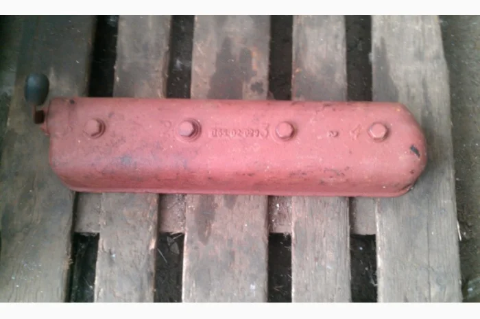 Крышка клапанов Д-65- фото № 1