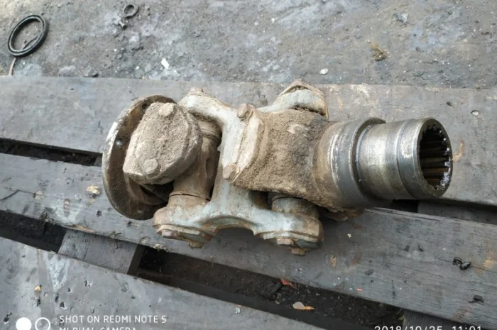 Кардан переднего моста ХТЗ-121- фото № 3