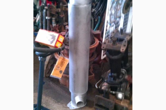 Глушитель Т-150 163.10.017 вертикальный с защитным экраном- фото № 1