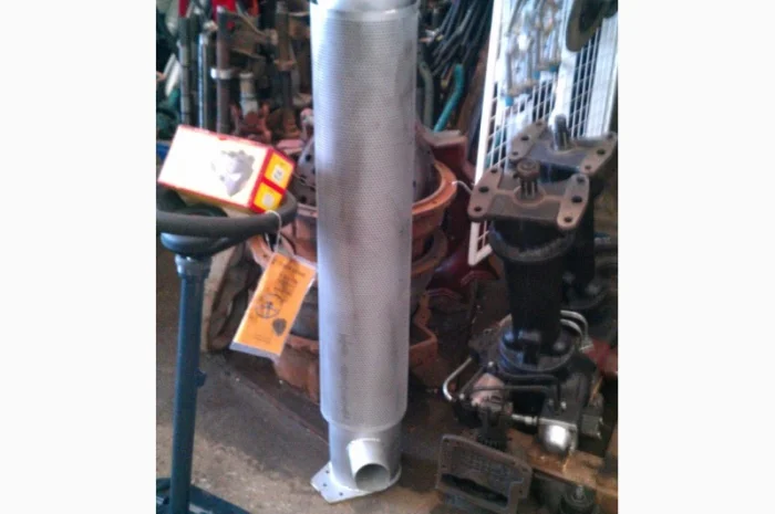 Глушитель Т-150 163.10.017 вертикальный с защитным экраном- фото № 2