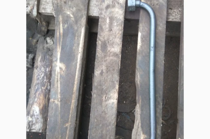 Трубка верхняя масляного радиатора ЮМЗ- фото № 1