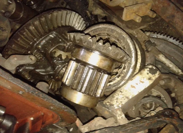 Вал ведущий 40-3502023 барабанных тормозов заднего моста трактора ЮМЗ 6- фото № 4