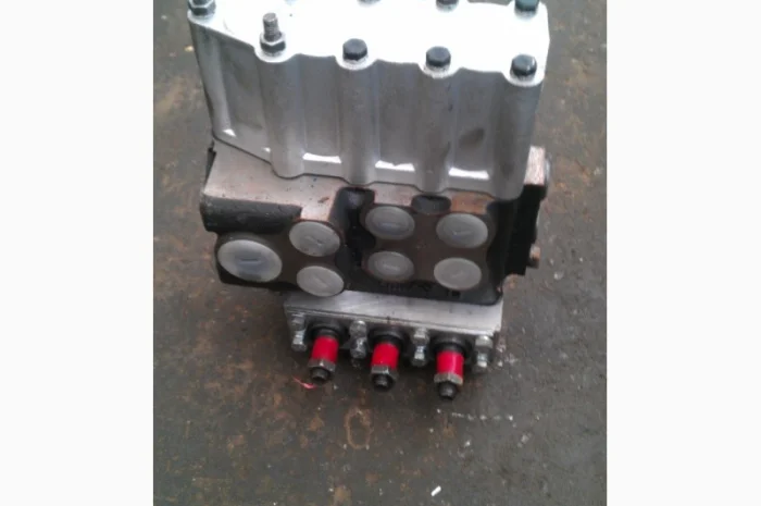 Распределитель Р-80 Т-150- фото № 1