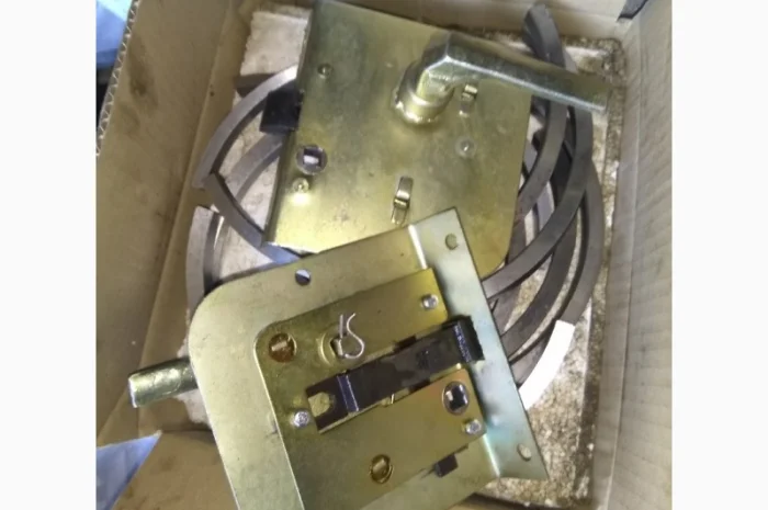 Замок двери Т-150 в сборе- фото № 2