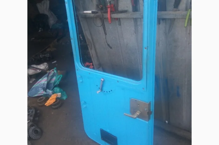 Дверь Т-150- фото № 1