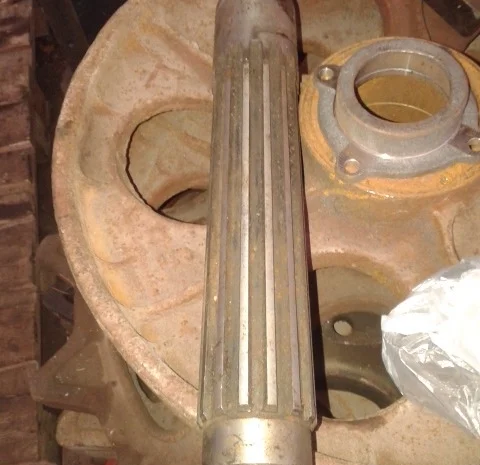 Вал промежуточный КПП ЮМЗ (40-1701047) СССР- фото № 1