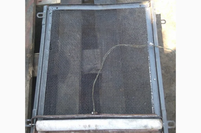 Защитная сетка, шторка радиатора ЮМЗ- фото № 2
