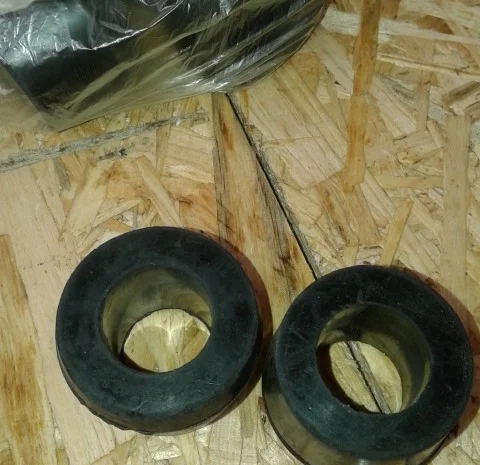 Втулки амортизатора Т-150- фото № 1