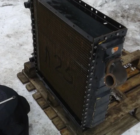 Бачок верхний радиатора Т-150- фото № 3