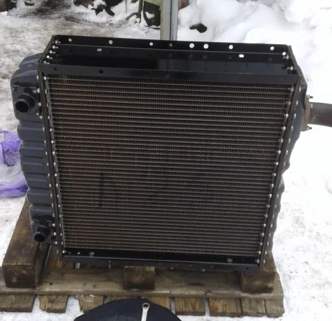 Бачок верхний радиатора Т-150- фото № 5