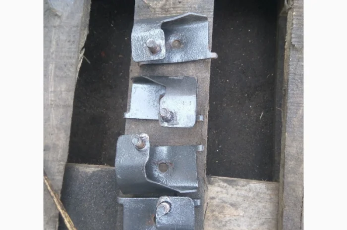 Кронштейн масляного радиатора ЮМЗ- фото № 1