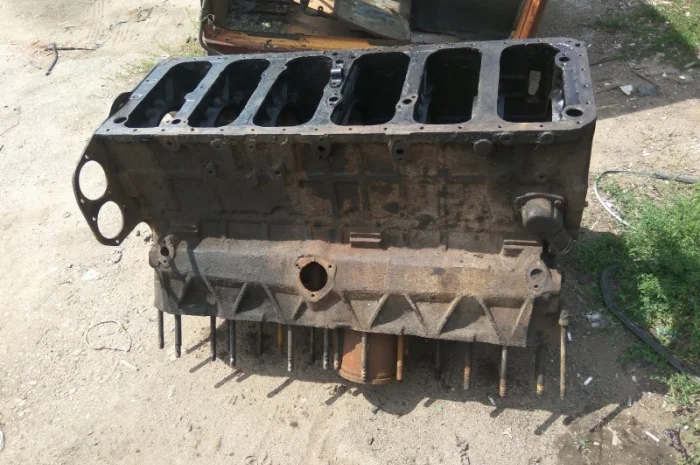 Блок двигателя ЯМЗ-240- фото № 2