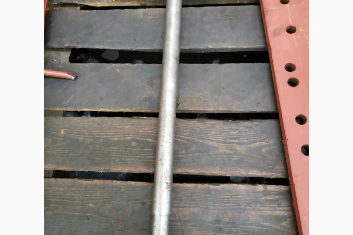 Вал нижний навески ЮМЗ завод в сборе- фото № 1