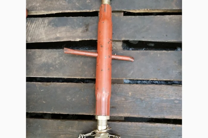 Центральный винт навески ЮМЗ завод- фото № 1