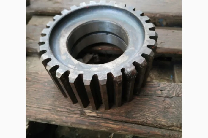 Шестерня подставная раздаточной коробки ЮМЗ завод- фото № 2