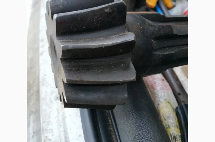 Вал вторичный ЮМЗ (хвостовик) б/у- фото № 1