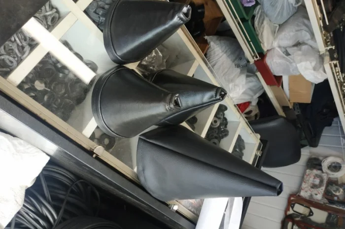 Чехлы рычагов кабины Т-150, ХТЗ- фото № 1